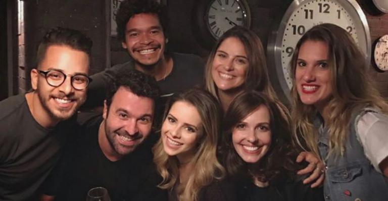 Sandy e Junior Lima reencontram elenco do seriado: “Quanta saudade”