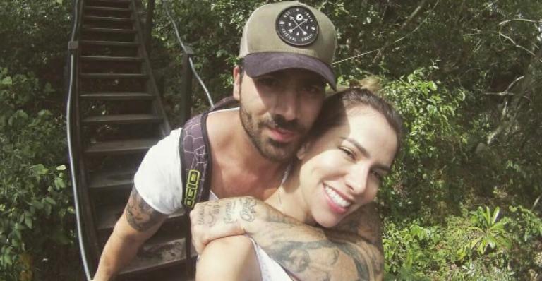 Adriana Sant’Anna foi pedida em namoro no banheiro