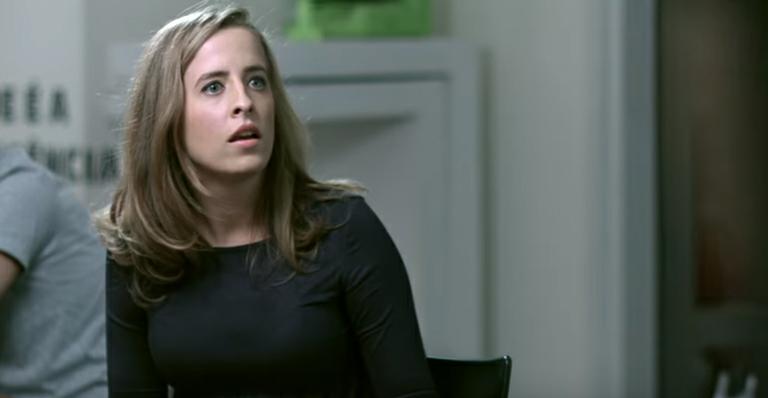 Integrante do Porta dos Fundos, Karina Ramil reflete sobre o humor no país e afirma: ‘Não faria piada com minoria’