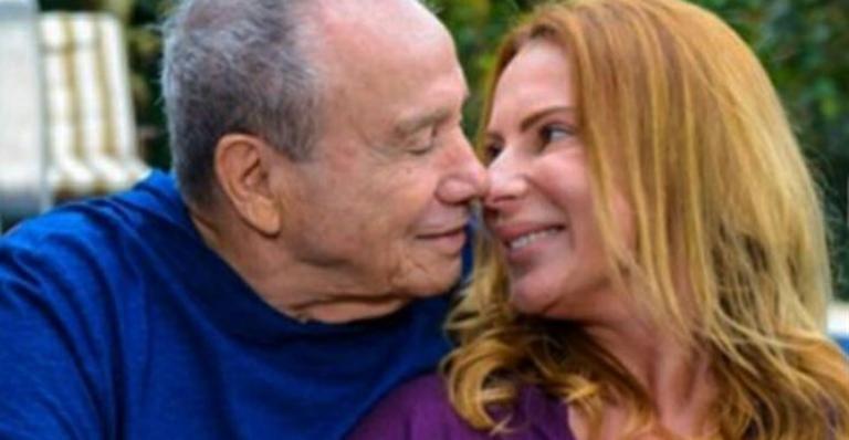 Stênio Garcia pede orações para a mulher: “Logo estarei ao seu lado, meu amor”