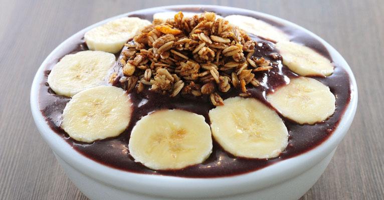 Açaí ajuda a evitar o envelhecimento da pele e dá força aos cabelos; saiba mais