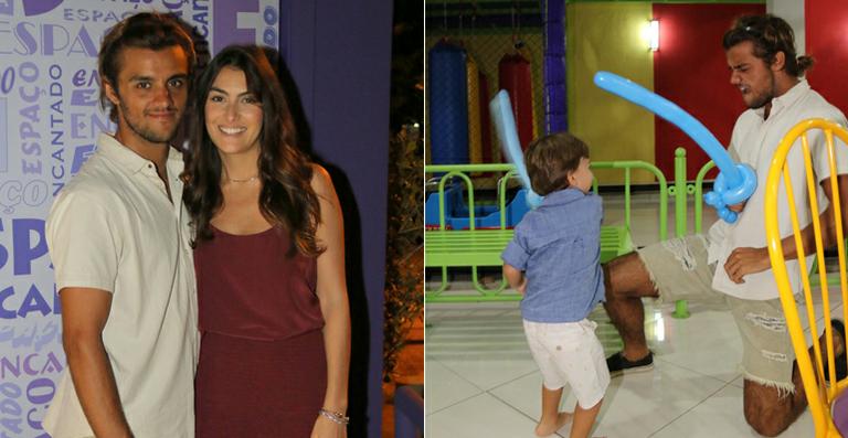 Felipe Simas festeja o aniversário do filho, Joaquim