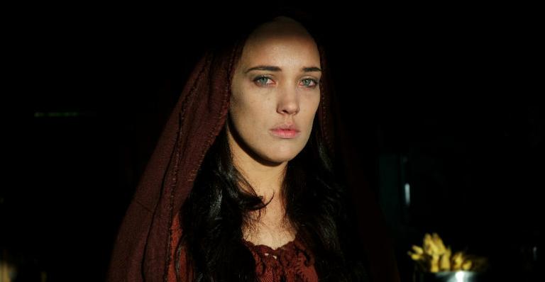 Adriana Birolli estrela espetáculo da Paixão de Cristo
