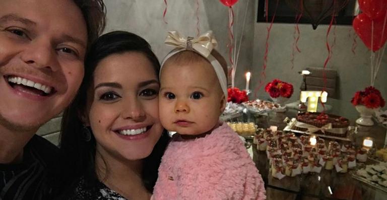 Thais Fersoza ganha festa surpresa organizada por Michel Teló