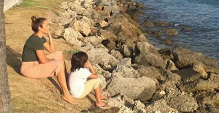 Ivete Sangalo mostra relax com o filho: “Meu amor maior”