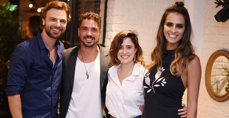 Vips prestigiam novo salão de Felipe Freitas