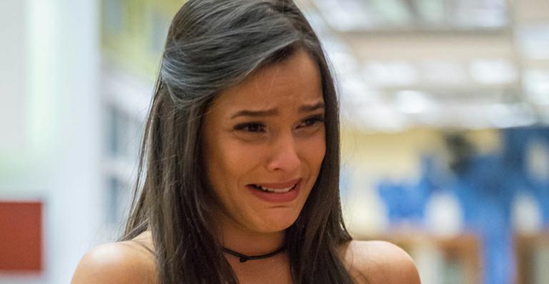 Emilly publica foto rara da mãe e lamenta sua morte: “Saudade inexplicável”
