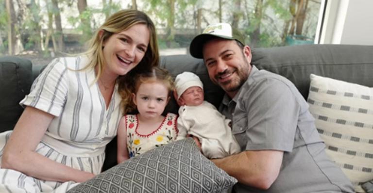 Emocionado, Jimmy Kimmel revela que filho recém-nascido precisou fazer uma cirurgia no coração