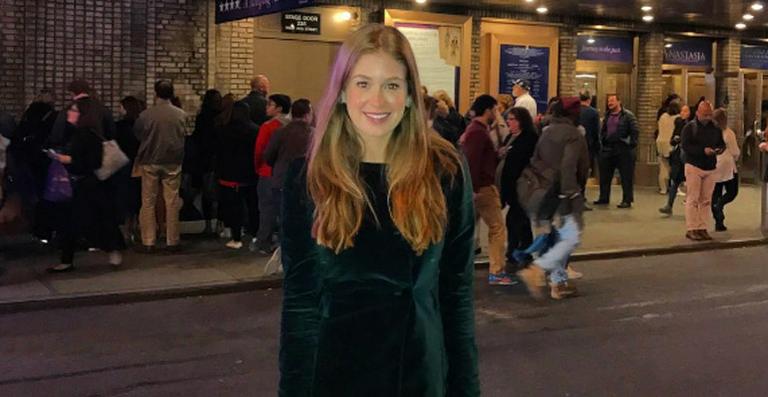 Marina Ruy Barbosa fica encantada com musical em NY