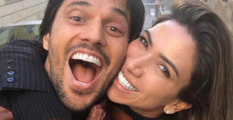 Patricia Abravanel celebra os 4 anos ao lado de Fabio Faria