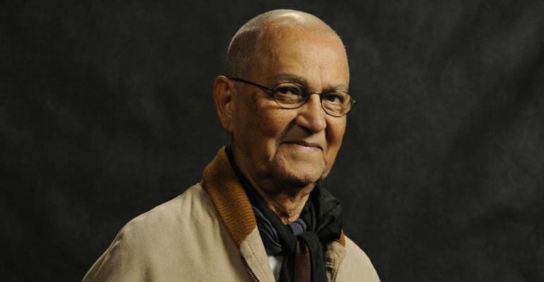 Ator Nelson Xavier morre aos 75 anos em Uberlândia