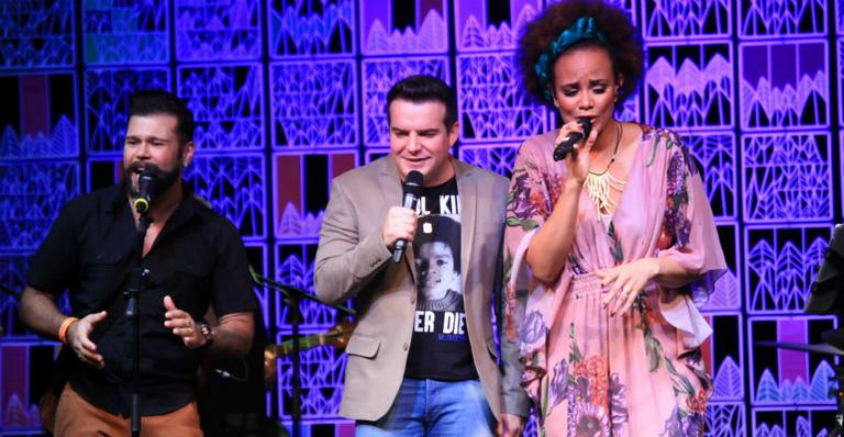 Com a participação de Marcos e Belutti, Luciana Mello faz show em São Paulo