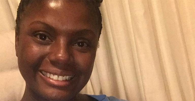 Adriana Alves posa amamentando a filha: ‘Tô tão feliz que tô ficando boba’