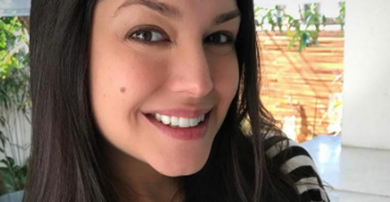 No Dia das Mães, Thais Fersoza ganha presente para o filho, Teodoro