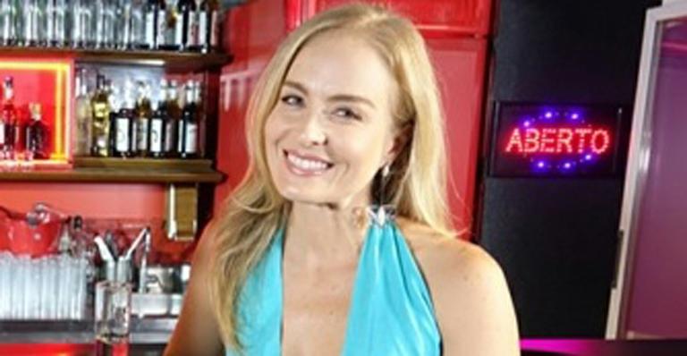 Angélica exibe barriga sarada em treino e ganha elogios de personal: “Iluminada”