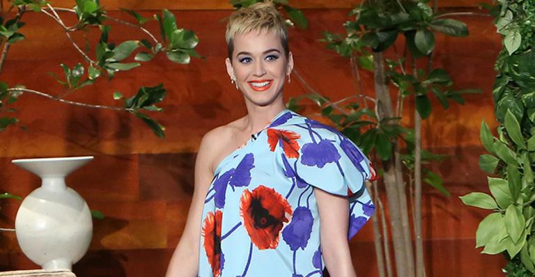 Katy Perry se emociona ao falar sobre atentado em Manchester