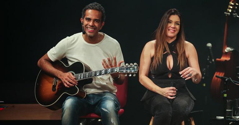 Jairzinho e Simony se reencontram no palco e cantam sucessos dos anos 80