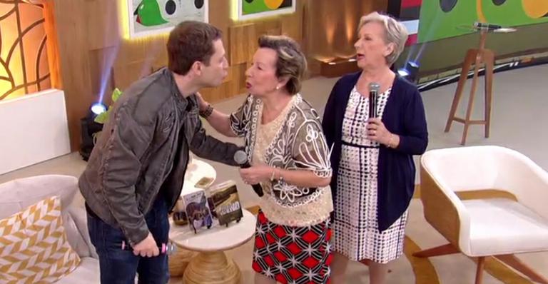 Tiago Leifert é surpreendido com pedido de beijo no palco do ‘Encontro’