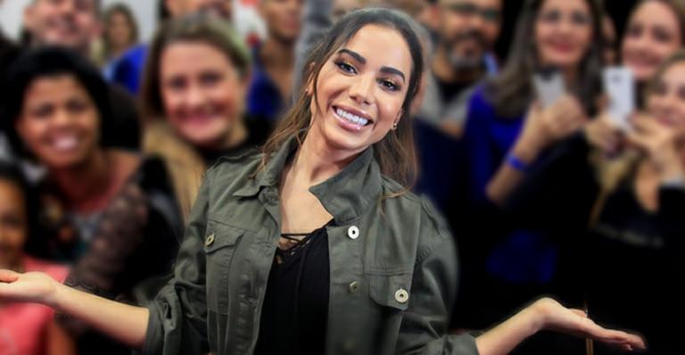 Moda: Anitta lança sua coleção de roupas