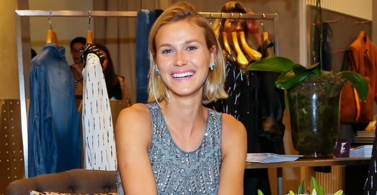 Renata Kuerten rouba a cena em encontro fashion