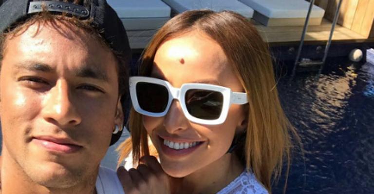 Sabrina Sato posa com Neymar na Espanha e agradece estadia