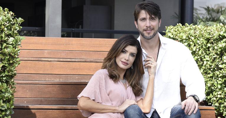 Carol Castelo Branco e Pedro Queirolo ficam noivos e planejam casamento na Tailândia