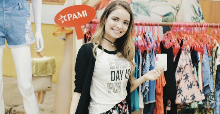 Giovanna Chaves lança sua coleção de roupas