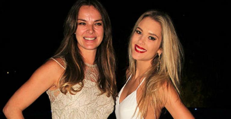 Letícia Birkheuer e Gianne Albertoni curtem festa no Rio de Janeiro