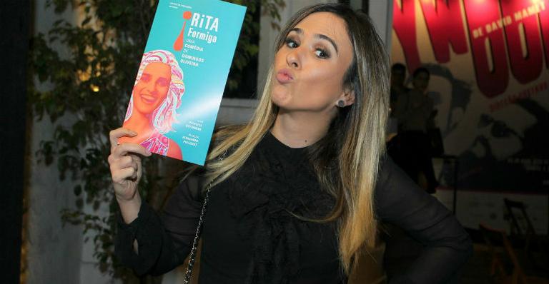 Tatá Werneck prestigia o espetáculo ‘Rita Formiga’