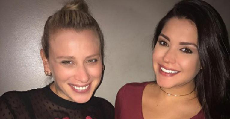 Thais Fersoza exibe lindo barrigão ao lado de amiga: “Nossas barrigonas”