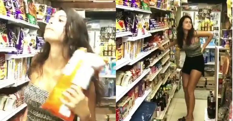 Em supermercado, Thaila Ayala recria com amigo o hit ‘Paradinha’ de Anitta