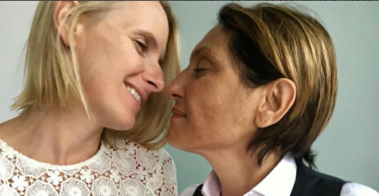 Elizabeth Gilbert, autora de ‘Comer, Rezar, Amar’, se casa nos EUA