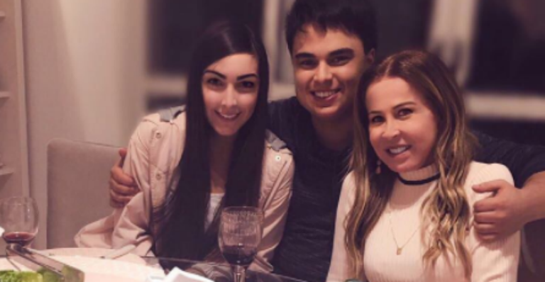 Zilu Camargo: jantar do Dia dos Namorados com o filho e a nora