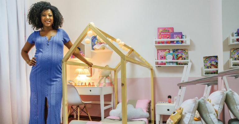Mamãe Negra Li mostra quarto da filha, Sophia