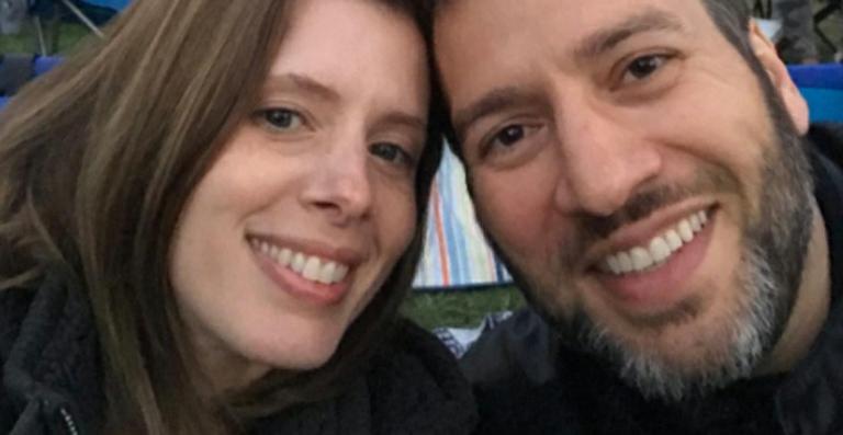 Dani Valente festeja seus 9 anos de casamento com Christiano Cochrane