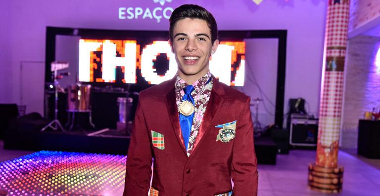 Thomaz Costa festeja seu aniversário de 17 anos