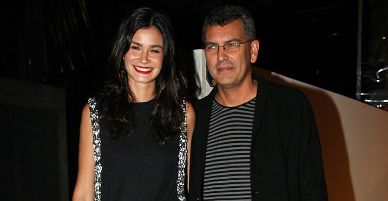 Caroline Ribeiro comemora os 21 anos da união com o marido, Paulo Lourenço