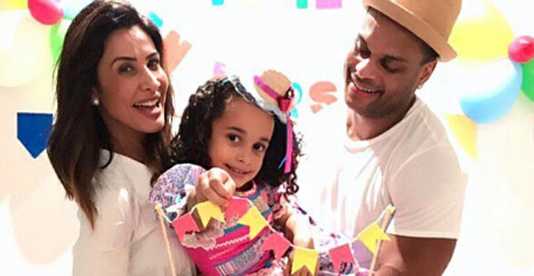 Scheila Carvalho celebra os 7 anos da filha, Giullia