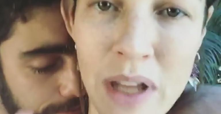 Marido de Luana Piovani chega de ressaca após farra na casa de Neymar: ‘Está aqui podre’