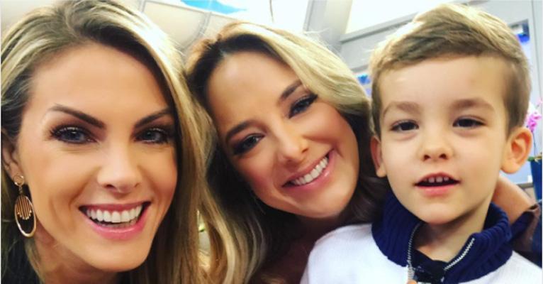 Fofo! Ticiane Pinheiro e Ana Hickmann recebem a visita de Alexandre Jr no Hoje em Dia