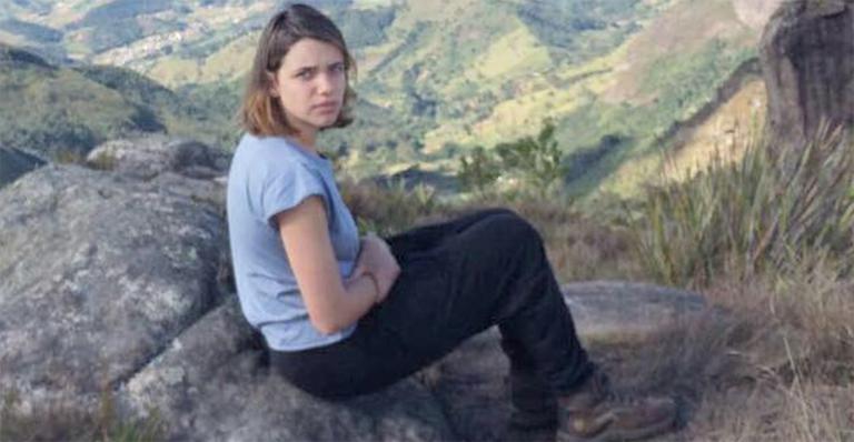 Com a namorada, Bruna Linzmeyer recarrega as energias na região serrana do Rio