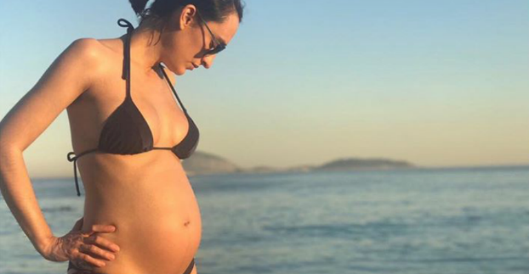 Que fofa! Maria Prata exibe barriguinha à espera de Laura