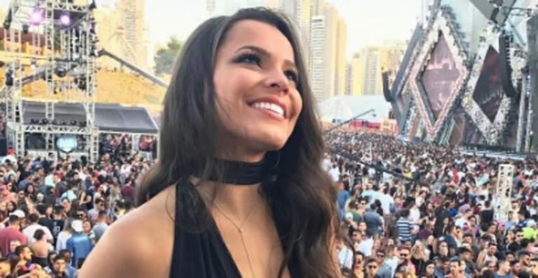 Emilly conta detalhes do que ouviu da menina que a xingou em festival de música