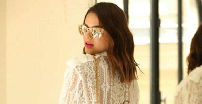 Cantor Nick Jonas curte fotos de Bruna Marquezine na França