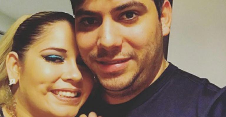 Marília Mendonça posta foto rara com o noivo e se declara: “Presente lindo que papai do céu me deu”
