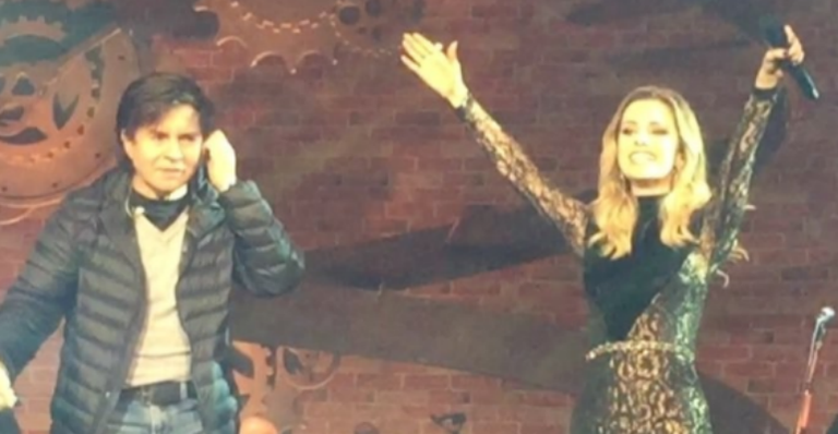 Xororó sobe ao palco em show de Sandy e canta ‘Evidências’; veja o vídeo