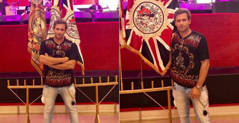 Henri Castelli rouba a cena em escola de samba