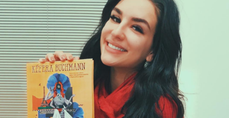 Kéfera Buchmann lança seu terceiro livro: “Realizando mais um sonho”