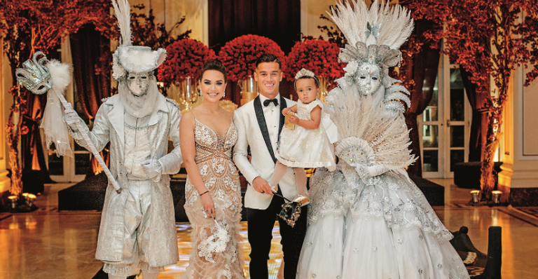 Philippe Coutinho e Aine renovam votos de casamento
