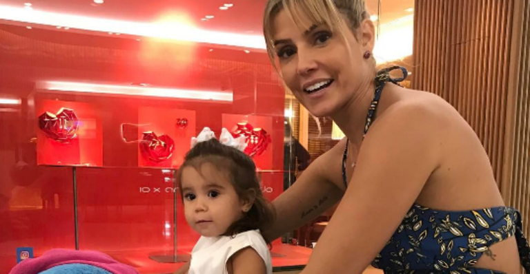 Deborah Secco mostra Maria Flor ‘maquiada’: “Meu coração não aguenta”
